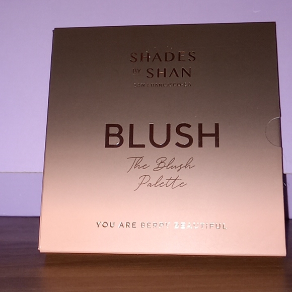 Shades by Shan: Blush palette - Picture 2 of 3